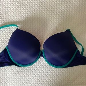 Pink Victoria Secret “Wear Everywhere Push Up” Size 32 DD